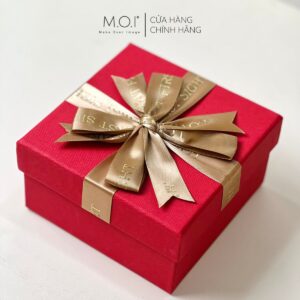 hộp quà tặng m.o.i cosmetics