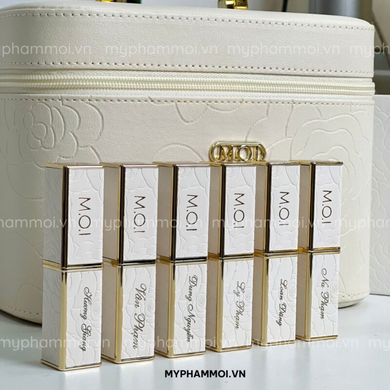 son khắc tên m.o.i hồ ngọc hà 2